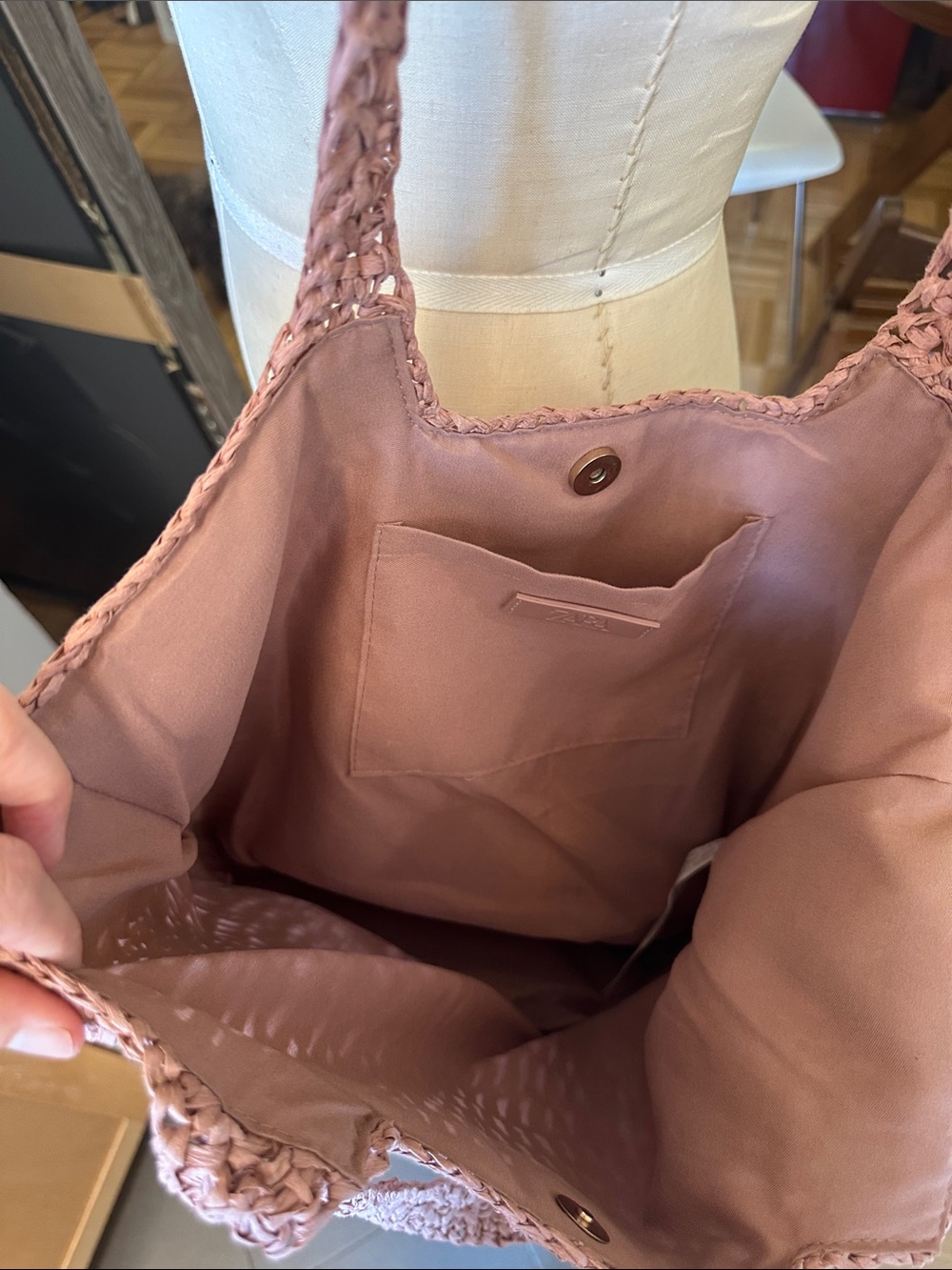 Zara Pink Woven raffia Crochet Shoulder Bag - Picture 3 of 3